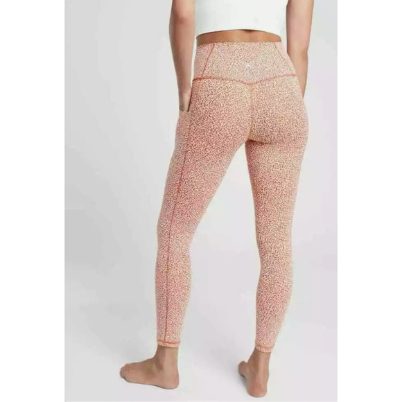 Athleta Women's‎ 1X Salutation Stash II Textured Tight in Orange & White NWT $98 - Picture 3 of 3